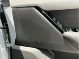 2025 Land Rover Range Rover Velar Dynamic SE SUV for sale, Japanese used car export - photo 25 of 50 | GULJI TRADERS
