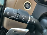 2025 Land Rover Range Rover Velar D200 SUV for sale, Japanese used car export - photo 9 of 43 | GULJI TRADERS