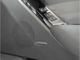 2025 Land Rover Range Rover Velar Dynamic SE 2.0L P250 4WD SUV for sale, Japanese used car export - photo 5 of 20 | GULJI TRADERS