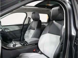 2025 Land Rover Range Rover Velar Dynamic SE 2.0L P250 4WD SUV for sale, Japanese used car export - photo 18 of 20 | GULJI TRADERS