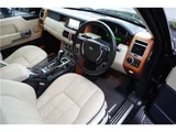 2007 Land Rover Range Rover Vogue 4.4 V8 SUV for sale, Japanese used car export - photo 4 of 71 | GULJI TRADERS