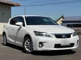 2011 Lexus CT CT200h Pearl Sedan for sale, Japanese used car export - photo 1 of 31 | GULJI TRADERS