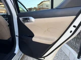 2011 Lexus CT CT200h Pearl Sedan for sale, Japanese used car export - photo 17 of 31 | GULJI TRADERS