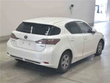 2011 Lexus CT CT200h Pearl Sedan for sale, Japanese used car export - photo 2 of 10 | GULJI TRADERS