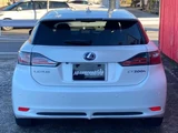 2011 Lexus CT CT200h Version C 17-inch alloy wheels Pearl Sedan for sale, Japanese used car export - photo 5 of 47 | GULJI TRADERS