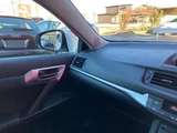 2011 Lexus CT CT200h Version C 17-inch alloy wheels Pearl Sedan for sale, Japanese used car export - photo 30 of 47 | GULJI TRADERS