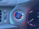 2011 Lexus CT CT200h Version C 17-inch alloy wheels Pearl Sedan for sale, Japanese used car export - photo 32 of 47 | GULJI TRADERS