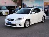 2011 Lexus CT 200h Version C Pearl Sedan for sale, Japanese used car export - photo 2 of 52 | GULJI TRADERS