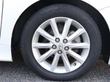 2011 Lexus CT 200h Version C Pearl Sedan for sale, Japanese used car export - photo 20 of 52 | GULJI TRADERS
