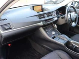 2011 Lexus CT 200h Version C Pearl Sedan for sale, Japanese used car export - photo 23 of 52 | GULJI TRADERS