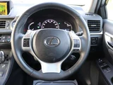 2011 Lexus CT 200h Version C Pearl Sedan for sale, Japanese used car export - photo 30 of 52 | GULJI TRADERS