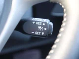 2011 Lexus CT 200h Version C Pearl Sedan for sale, Japanese used car export - photo 40 of 52 | GULJI TRADERS
