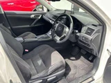 2011 Lexus CT CT200h Pearl Sedan for sale, Japanese used car export - photo 11 of 53 | GULJI TRADERS