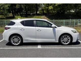 2011 Lexus CT CT200h Pearl Sedan for sale, Japanese used car export - photo 5 of 28 | GULJI TRADERS