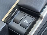 2011 Lexus CT 200h C Pearl Sedan for sale, Japanese used car export - photo 16 of 80 | GULJI TRADERS