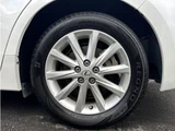2011 Lexus CT 200h C Pearl Sedan for sale, Japanese used car export - photo 49 of 80 | GULJI TRADERS