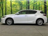 2011 Lexus CT CT200h Pearl Sedan for sale, Japanese used car export - photo 7 of 30 | GULJI TRADERS