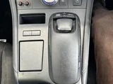 2011 Lexus CT 200h 4WD Pearl Sedan for sale, Japanese used car export - photo 16 of 24 | GULJI TRADERS