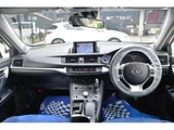 2011 Lexus CT CT200h Pearl Sedan for sale, Japanese used car export - photo 3 of 10 | GULJI TRADERS