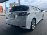 2011 Lexus CT 200h Version L Pearl Sedan for sale, Japanese used car export - photo 5 of 12 | GULJI TRADERS