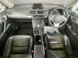 2011 Lexus CT 200h Version L Pearl Sedan for sale, Japanese used car export - photo 11 of 12 | GULJI TRADERS