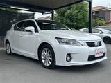 2011 Lexus CT CT200h Version C Pearl Sedan for sale, Japanese used car export - photo 23 of 30 | GULJI TRADERS