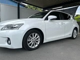 2011 Lexus CT CT200h Version C Pearl Sedan for sale, Japanese used car export - photo 26 of 30 | GULJI TRADERS
