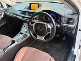 2011 Lexus CT 200h VerC Pearl Sedan for sale, Japanese used car export - photo 5 of 10 | GULJI TRADERS