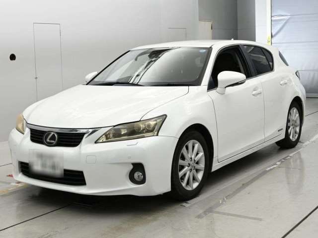 2011 Lexus CT CT200h - photo 1 2011 Lexus CT CT200h Pearl Sedan for sale, Japanese used car export - photo 1 of 12 | GULJI TRADERS