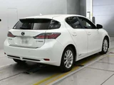 2011 Lexus CT CT200h Pearl Sedan for sale, Japanese used car export - photo 2 of 12 | GULJI TRADERS