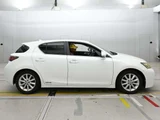 2011 Lexus CT CT200h Pearl Sedan for sale, Japanese used car export - photo 3 of 12 | GULJI TRADERS