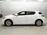 2011 Lexus CT CT200h Pearl Sedan for sale, Japanese used car export - photo 4 of 12 | GULJI TRADERS