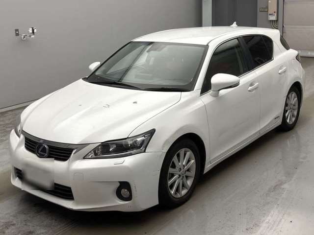 2011 Lexus CT CT200h Version C - photo 1 2011 Lexus CT CT200h Version C Pearl Sedan for sale, Japanese used car export - photo 1 of 16 | GULJI TRADERS