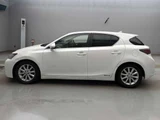 2011 Lexus CT CT200h Version C Pearl Sedan for sale, Japanese used car export - photo 5 of 16 | GULJI TRADERS