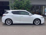 2011 Lexus CT 200h Version C Pearl Sedan for sale, Japanese used car export - photo 3 of 16 | GULJI TRADERS