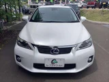 2011 Lexus CT 200h Version C Pearl Sedan for sale, Japanese used car export - photo 5 of 16 | GULJI TRADERS