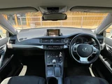 2011 Lexus CT CT200h Version C Pearl Sedan for sale, Japanese used car export - photo 3 of 9 | GULJI TRADERS