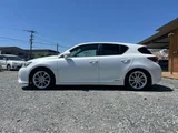 2011 Lexus CT CT200h Version C Pearl Sedan for sale, Japanese used car export - photo 4 of 9 | GULJI TRADERS