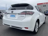 2011 Lexus CT CT200h Version C Pearl Sedan for sale, Japanese used car export - photo 3 of 9 | GULJI TRADERS