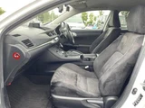 2011 Lexus CT CT200h Version C Pearl Sedan for sale, Japanese used car export - photo 6 of 9 | GULJI TRADERS