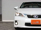 2012 Lexus CT 200h Version L Inspected by third-party organization AIS Rating: 4 Pearl Sedan for sale, Japanese used car export - photo 15 of 51 | GULJI TRADERS
