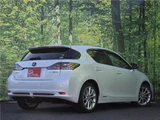 2012 Lexus CT 200h Version C White Sedan for sale, Japanese used car export - photo 2 of 54 | GULJI TRADERS