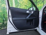 2012 Lexus CT 200h Version C White Sedan for sale, Japanese used car export - photo 28 of 54 | GULJI TRADERS