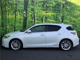 2012 Lexus CT 200h Version C White Sedan for sale, Japanese used car export - photo 50 of 54 | GULJI TRADERS