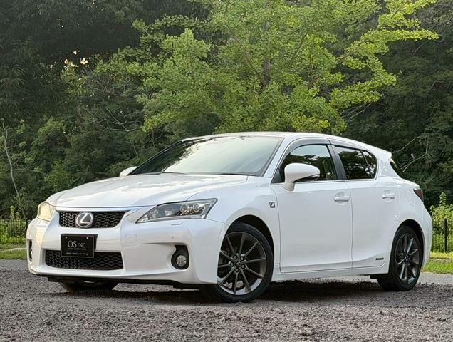 2012 Lexus CT 200h F Sport Pearl Sedan for sale, Japanese used car export | GULJI TRADERS