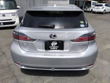 2012 Lexus CT 1800CT200h Creative Textile Interior 5-Door DCV 2WD Silver Sedan for sale, Japanese used car export - photo 5 of 19 | GULJI TRADERS