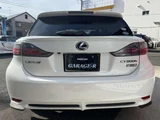 2012 Lexus CT 200h F Sport Pearl Sedan for sale, Japanese used car export - photo 7 of 9 | GULJI TRADERS