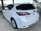 2013 Lexus CT CT200h Version C Pearl Sedan for sale, Japanese used car export - photo 23 of 30 | GULJI TRADERS