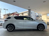 2013 Lexus CT CT200h Creative Textile Interior Pearl Sedan for sale, Japanese used car export - photo 26 of 30 | GULJI TRADERS
