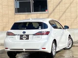 2013 Lexus CT Version Fabric Pearl Sedan for sale, Japanese used car export - photo 25 of 50 | GULJI TRADERS